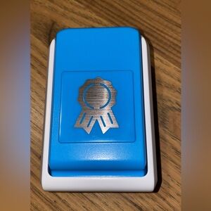 Creative Memories Award Ribbon Punch